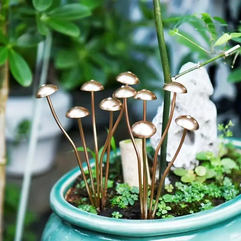 Charming Metal Mushroom Figurines Set of 1 Plant Theme Garden Decor for Bonsai Potted Plants Outdoor Use No Battery Needed
