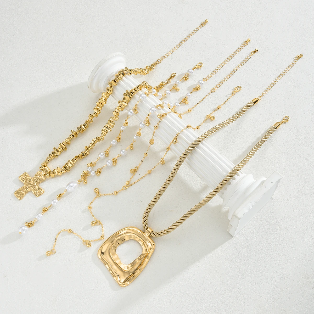 4 قطع الأزياء مبالغ فيها الصليب قلادة قلادة مجموعة للنساء خمر الذهب اللون غير النظامية هندسية اللؤلؤ قلادة مجوهرات 2026 #4