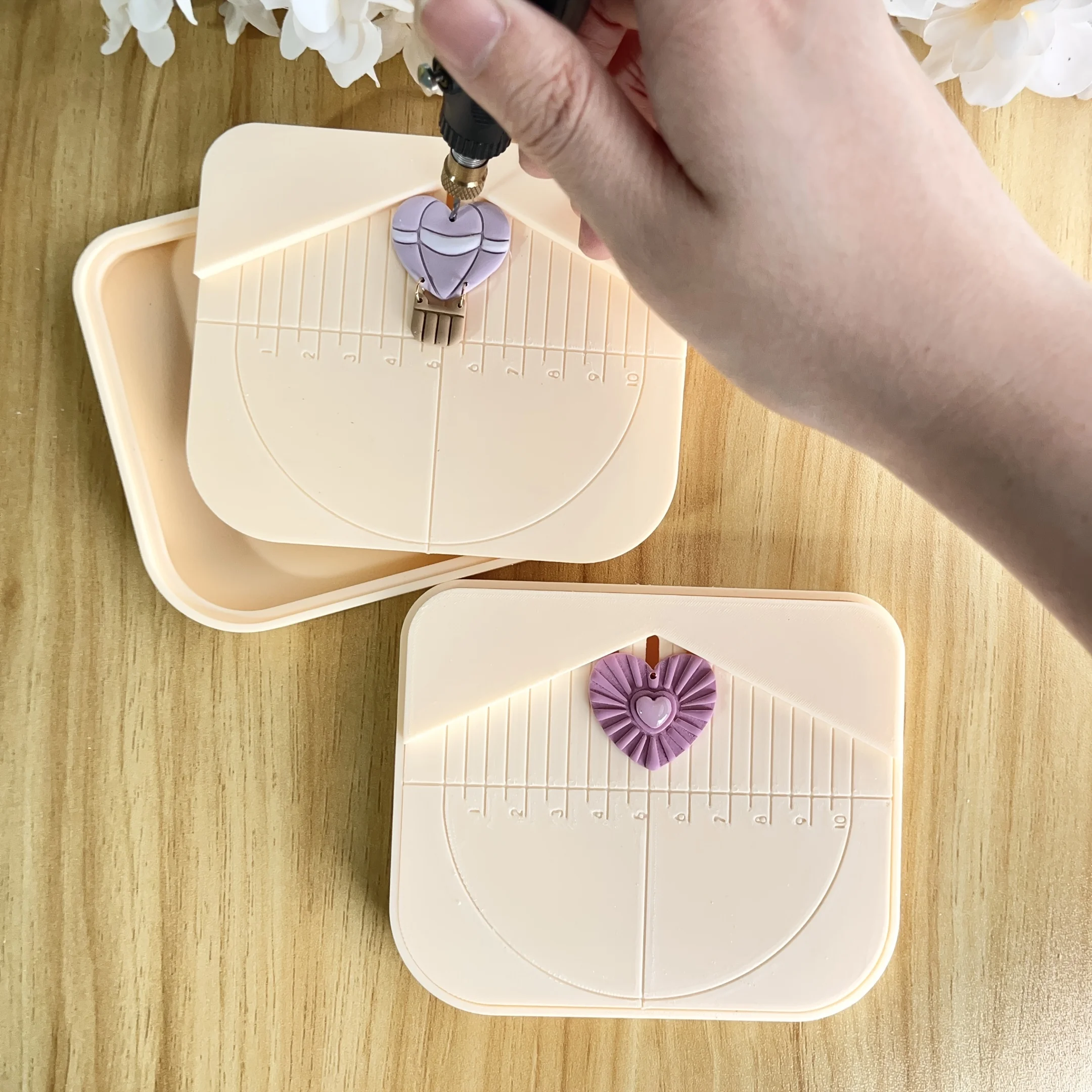 

DIY Earring Drill Platform Ear Ring Drill Stand Guide Hole Maker Box Grid Cover Clay Earring Tools Clay Cutter Tool for Handmade