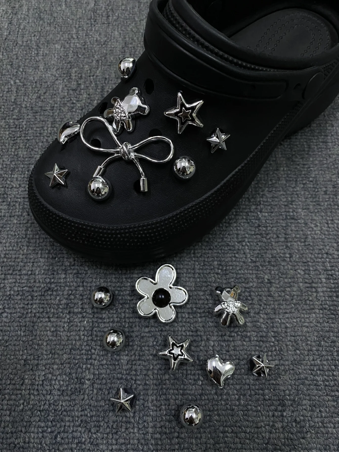 18pcs Detachable Diamond-Encrusted Electroplated Bear Shoe Accessories, Suitable For Clogs, Beach Shoes And Sandals