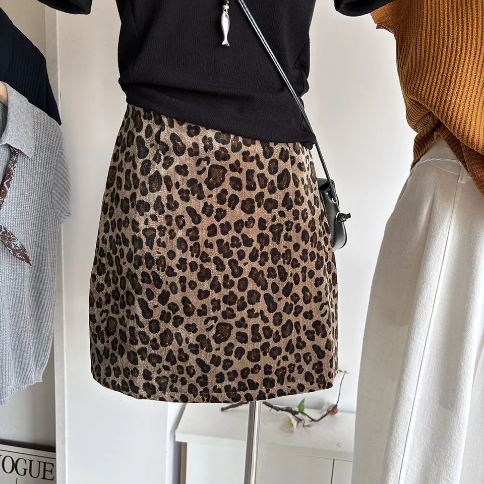 Café Color Leopard Print Short Skirt Women's Autumn Winter Suede Simulation Bodycon A-Line  Skirt Anti-Light Walking