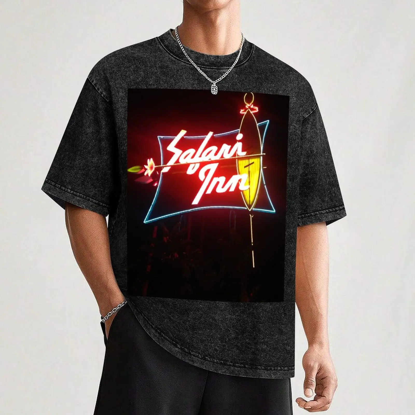 Safari Inn T-Shirt Print Tee Shirt