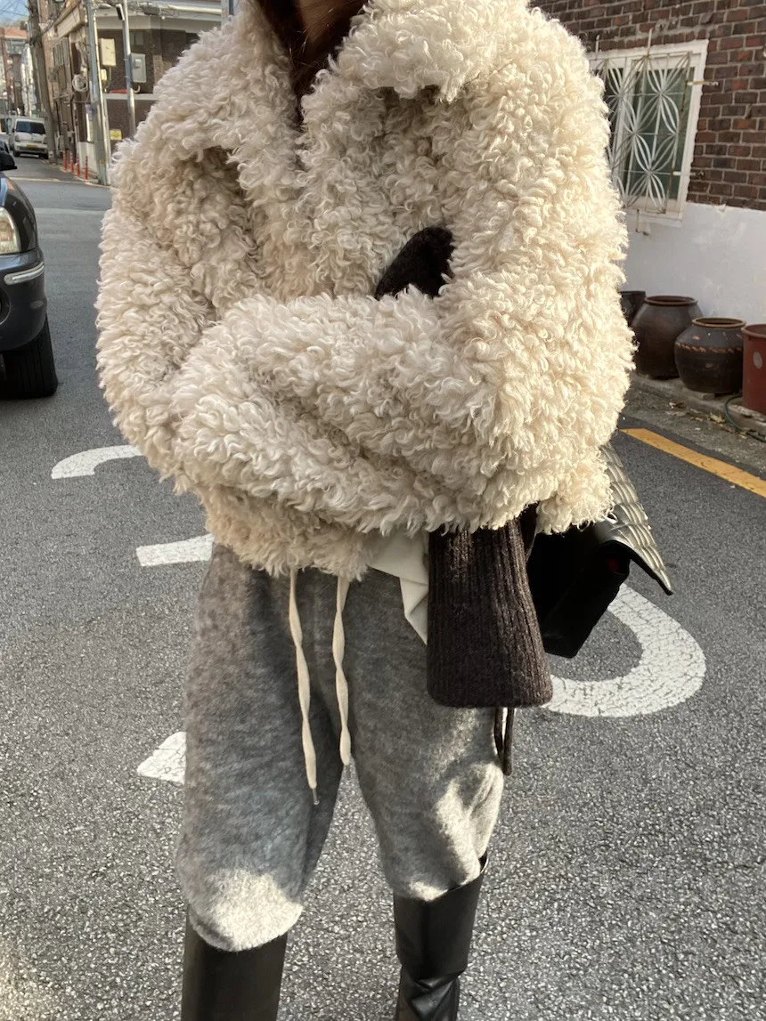Winter New Fashion Design Women's Cotton Jacket Coat Fluffy Warm Fur Outerwear Korean Style Regular Fit Online Exclusive