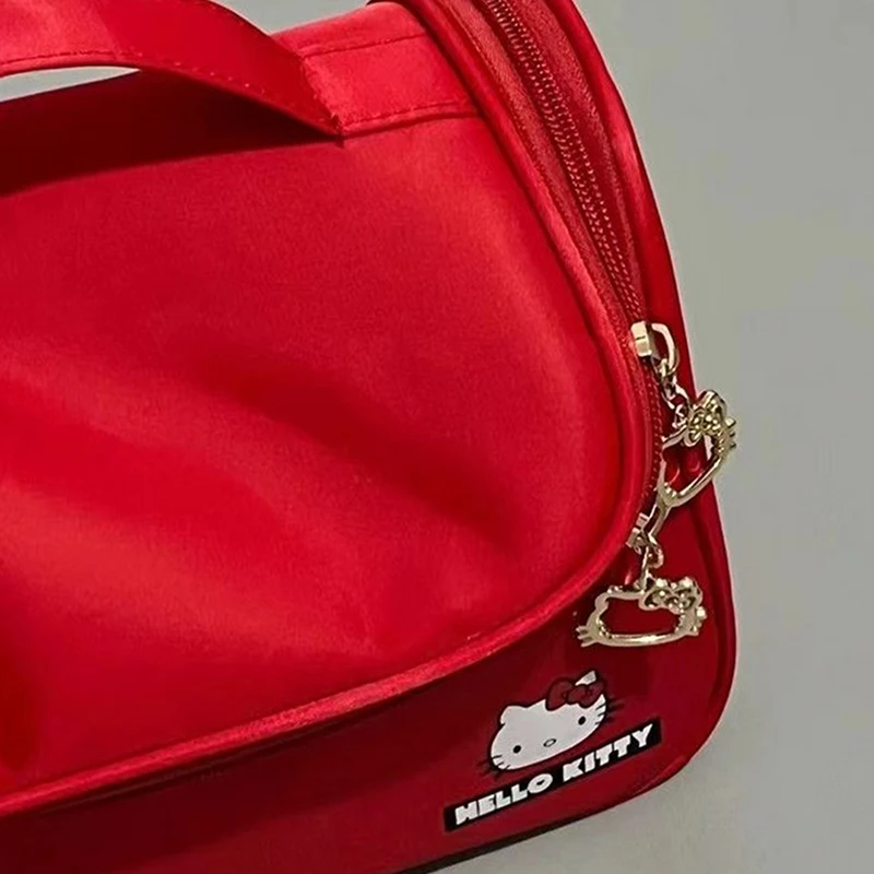 Hello Kitty Women Makeup Bag Girls Travel Large Capacity Portable Storage Toiletry Bag Waterproof Cartoon KT Handbag Makeup Bag