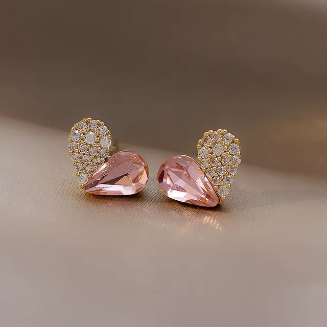 Modne spersonalizowane kolczyki sztyfty Kryształowe kolczyki w kształcie serca dla kobiet Urok Sparkle Luksusowa designerska biżuteria