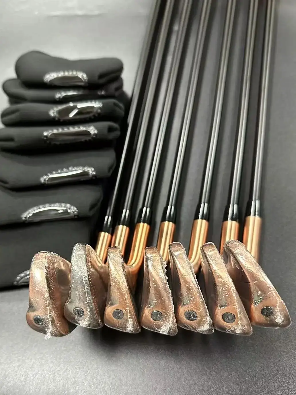 New Brand Golf Irons Copper Color Set P 790 456789p with Shaft and Grip P790 Golf Club Iron set 8pcs Head Cover Free Shipping