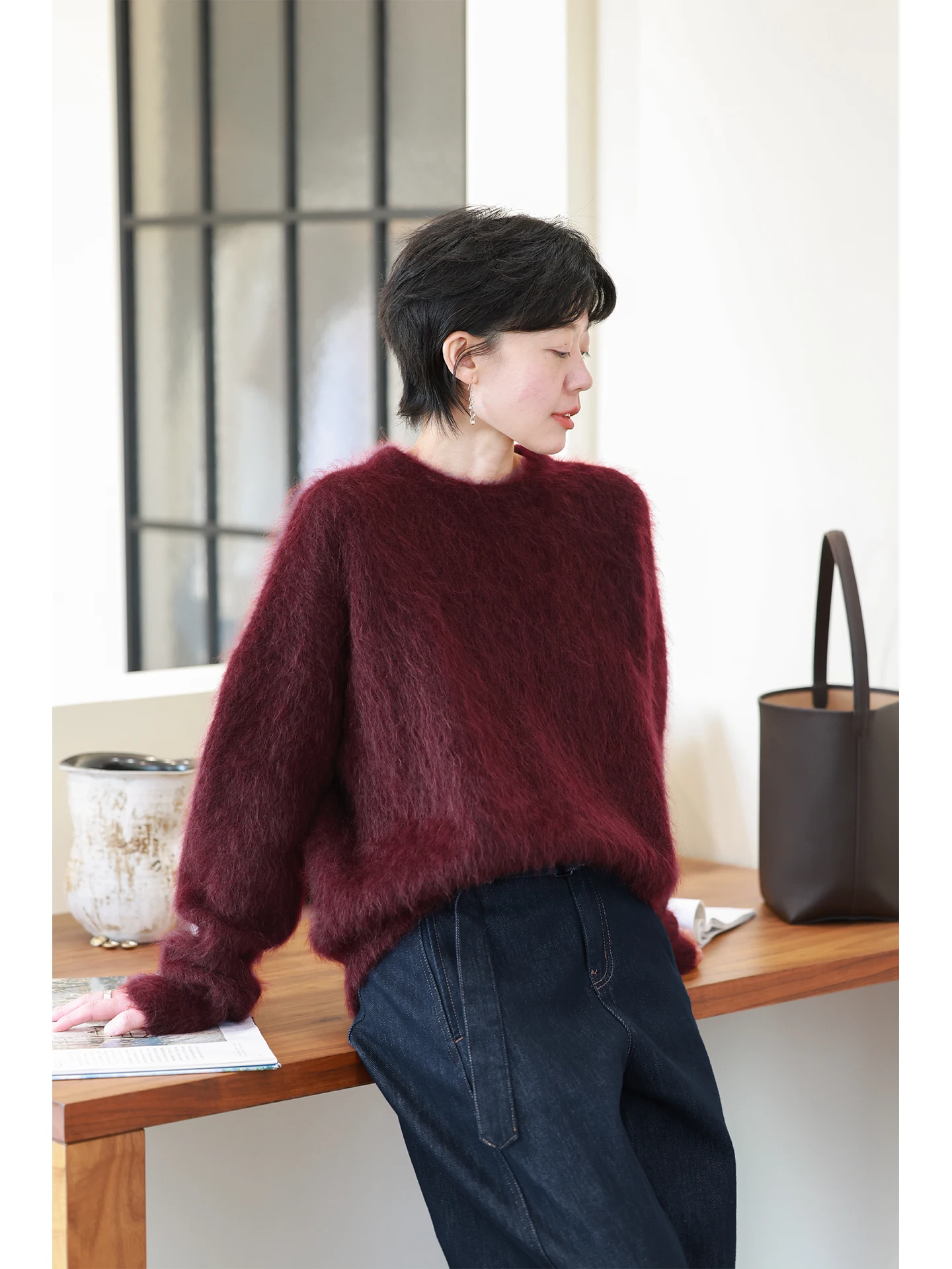 

Ретро-свитер свободного кроя цвета винного красного вина из тонкого трикотажа для женщин, с круглым вырезом, для весны, осени и зимы, повседневная одежда