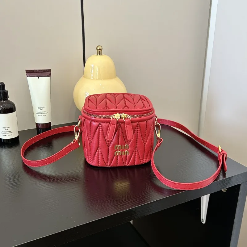 2025 حقيبة نسائية فاخرة على الطراز غير رسمية متعددة الوظائف للتنقل حقيبة مدمجة حقيبة كروس حقيبة كتف ريترو