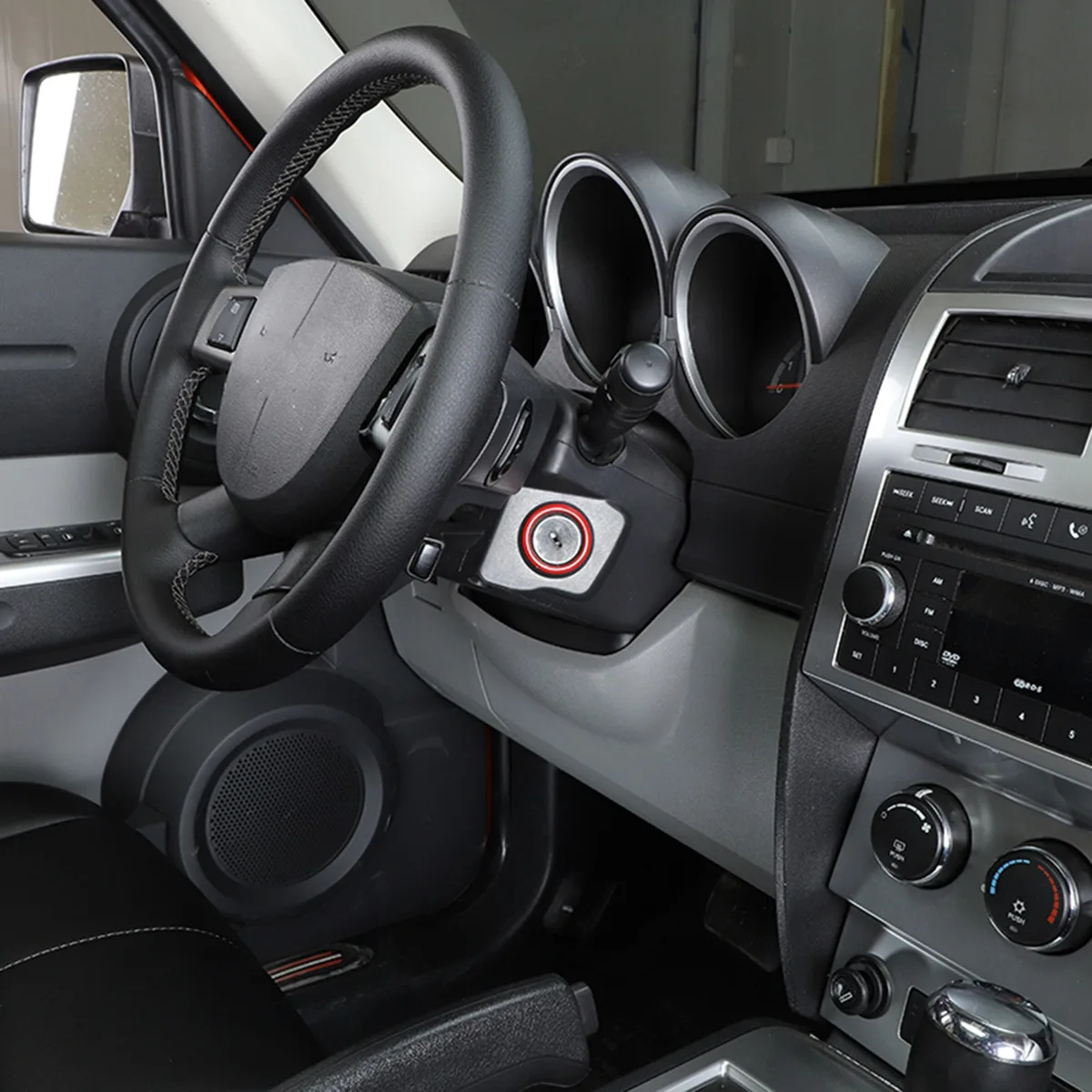 ديكور مفتاح محرك السيارة وإيقافه ، غطاء حلقي لسيارة دودج نيترو ، إكسسوارات إشعال داخلية ، أحمر