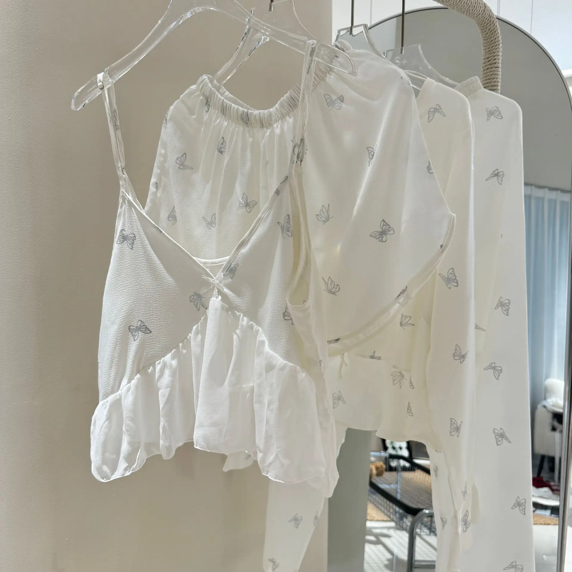 

Women Pajamas 4PCS Set Silky Home Clothes Butterfly White Shirt Sling Shorts Pants Loose Sleepwear Loungwear