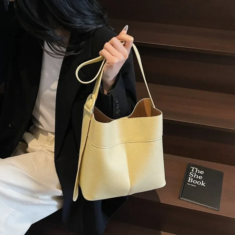 

Luxury Minimalist Designer Diaper Bag For Women Chic Vintage Crossbody Bag Elegant Leather Messenger Purse For Daily Use