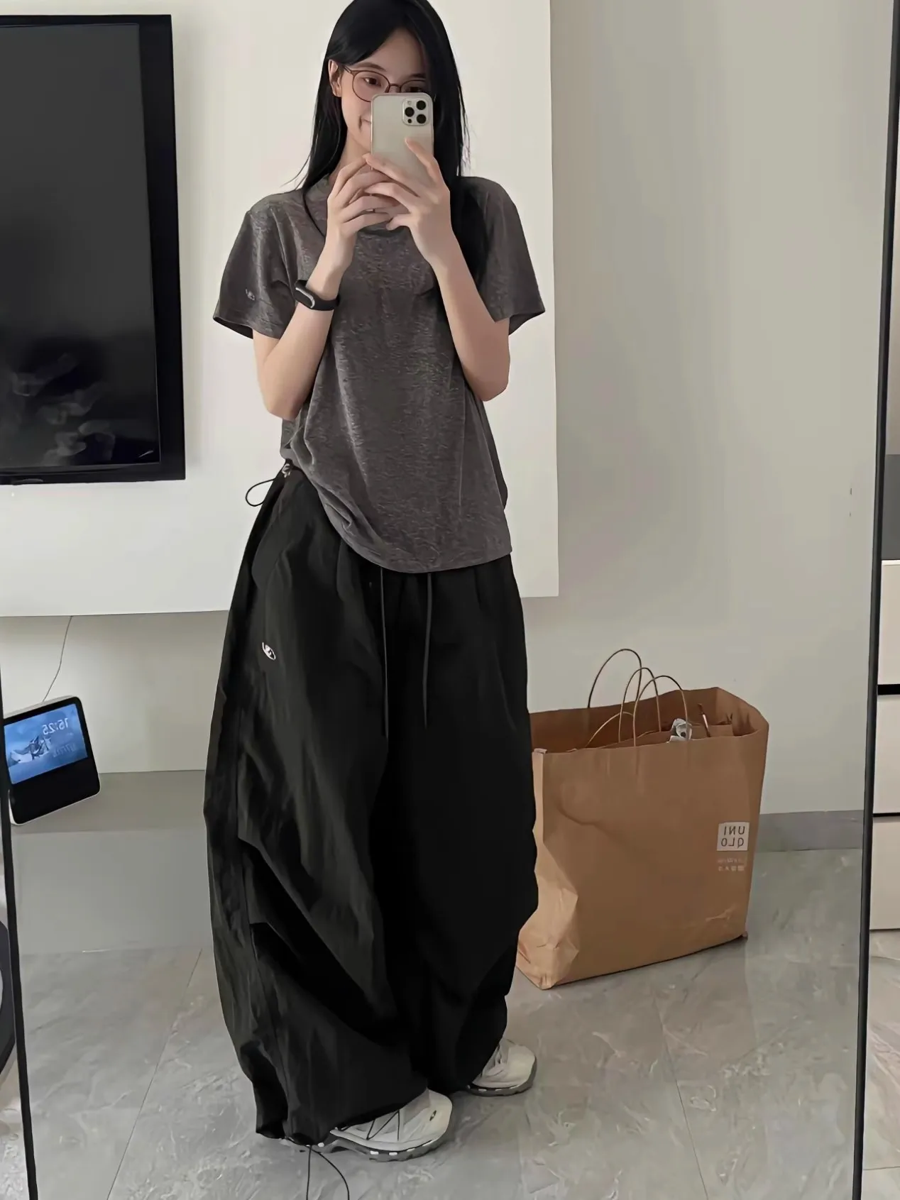 Woman Y2K Parachute White Pants Harajuku Streetwear Embroidery Wide Leg Jogger Trousers Oversized Pockets Baggy Cargo Sweatpants