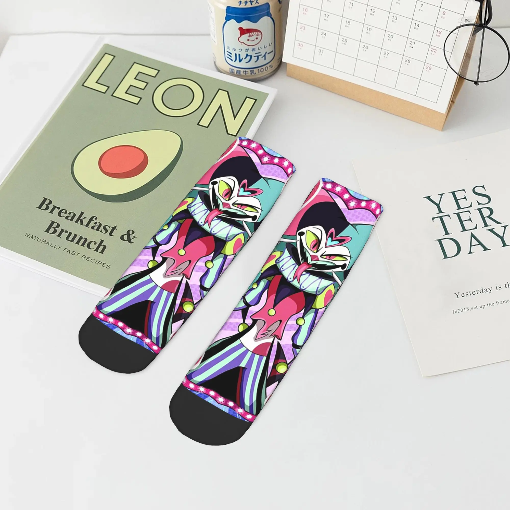 جميع المواسم Fizzarolli Helluva Boss الجوارب Harajuku امتصاص العرق الرياضة الأوسط جوارب أنبوبية جوارب الموضة الناعمة للرجال والنساء #5