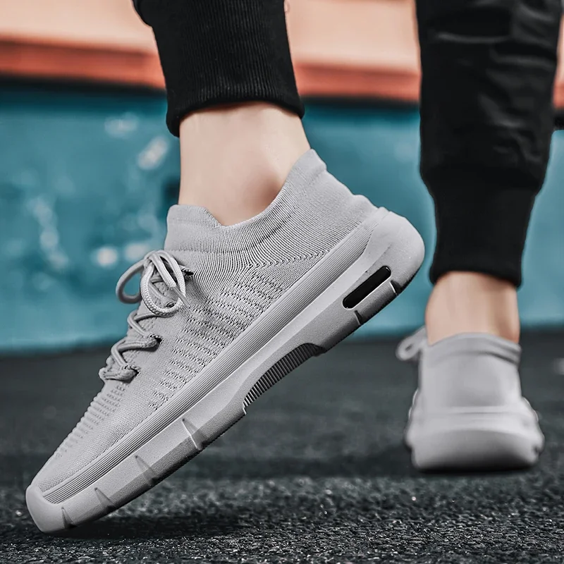 

2023 new casual flat socks shoes fashion comfortable Loafers spring breathable mesh cloth shoes outdoor men's non-slip shoes