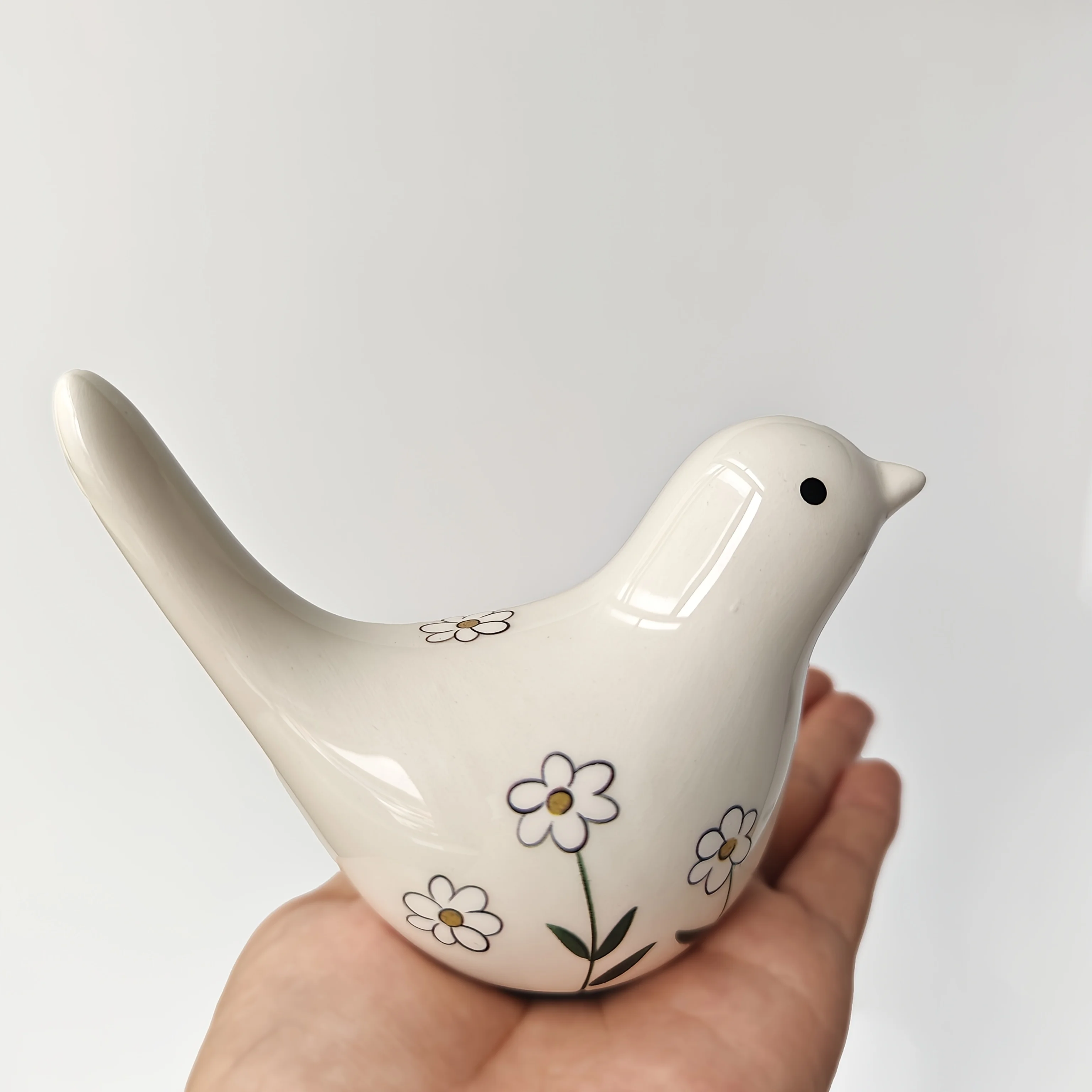 Ceramic Bird Figurine with Daisy Floral Print White  Bird Statue for Home Table Shelf Bedroom Living Room Home Decor Gift