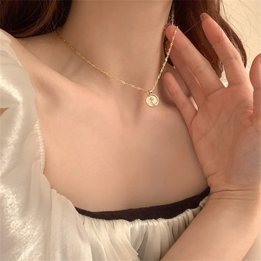 French Retro Gold Color Rose Necklace Fashion Metal Circle Pendant Clavicle Chain Necklace For Women Elegant Jewelry image 6