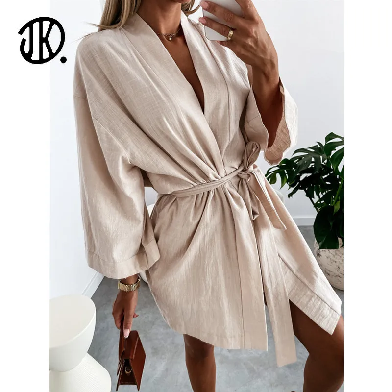 

Платье женское демисезонное с V-образным вырезом и длинным рукавом