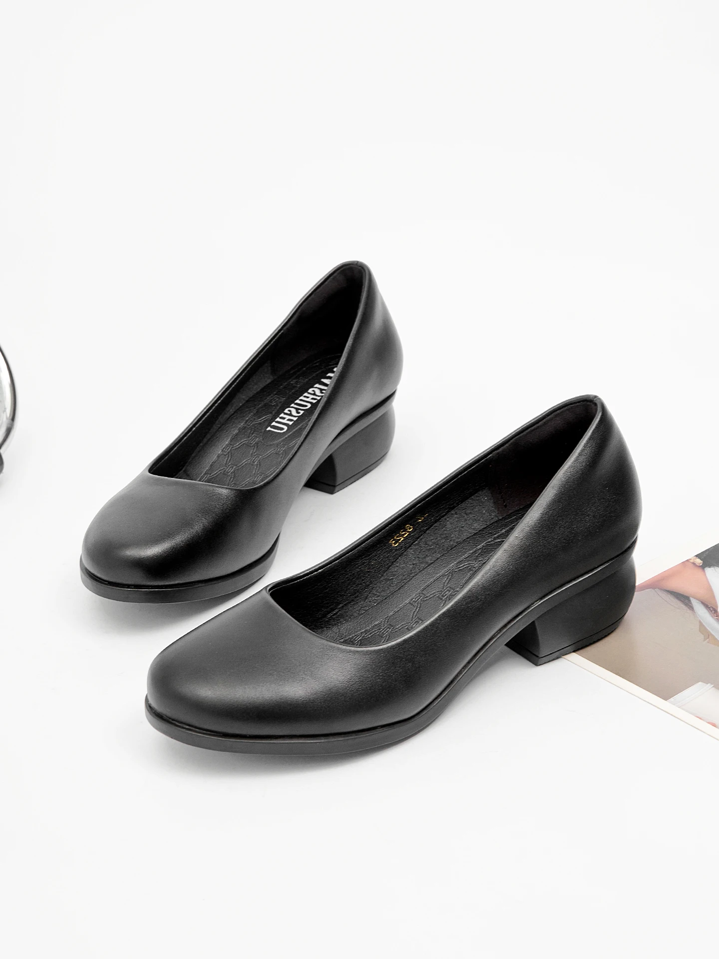 

Quiet round Head Thick Heel 4cm Slip-On Shoes Soft Leather Black Work Shoes Women Comfortable Sole Interview Shoes for Women