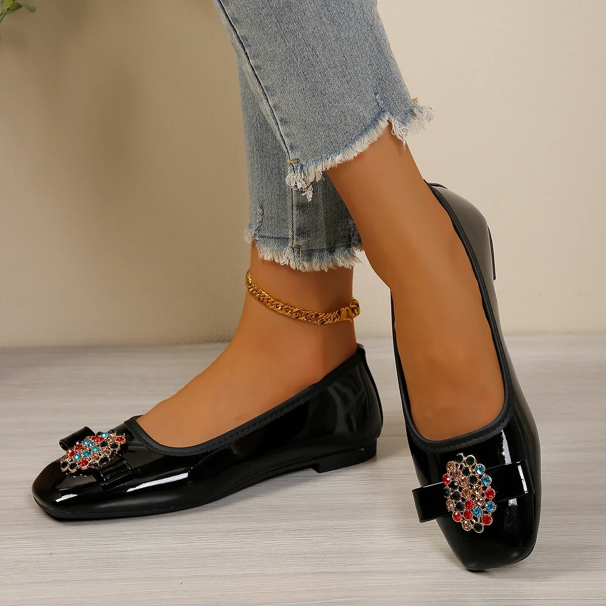 Fashion Square Toe Patent Leather Low-Top Single Colored Diamond Bow Flats