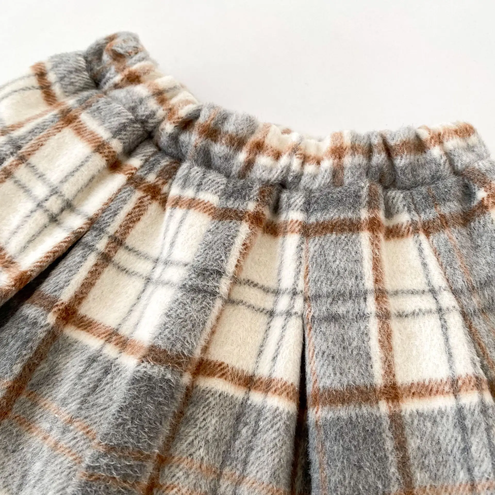2026 Herbst Süßer Stil Kinderrock Karierter Plissee-Rock mit Elastikbund für 6M-4J Mädchen Vielseitiges Kinderkleid – Detail 11