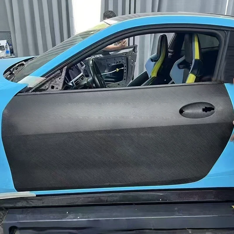 أبواب سيارة من ألياف الكربون الجافة الحقيقية عالية الأداء مناسبة للوحة باب ألياف الكربون الجافة BMW M4 G82