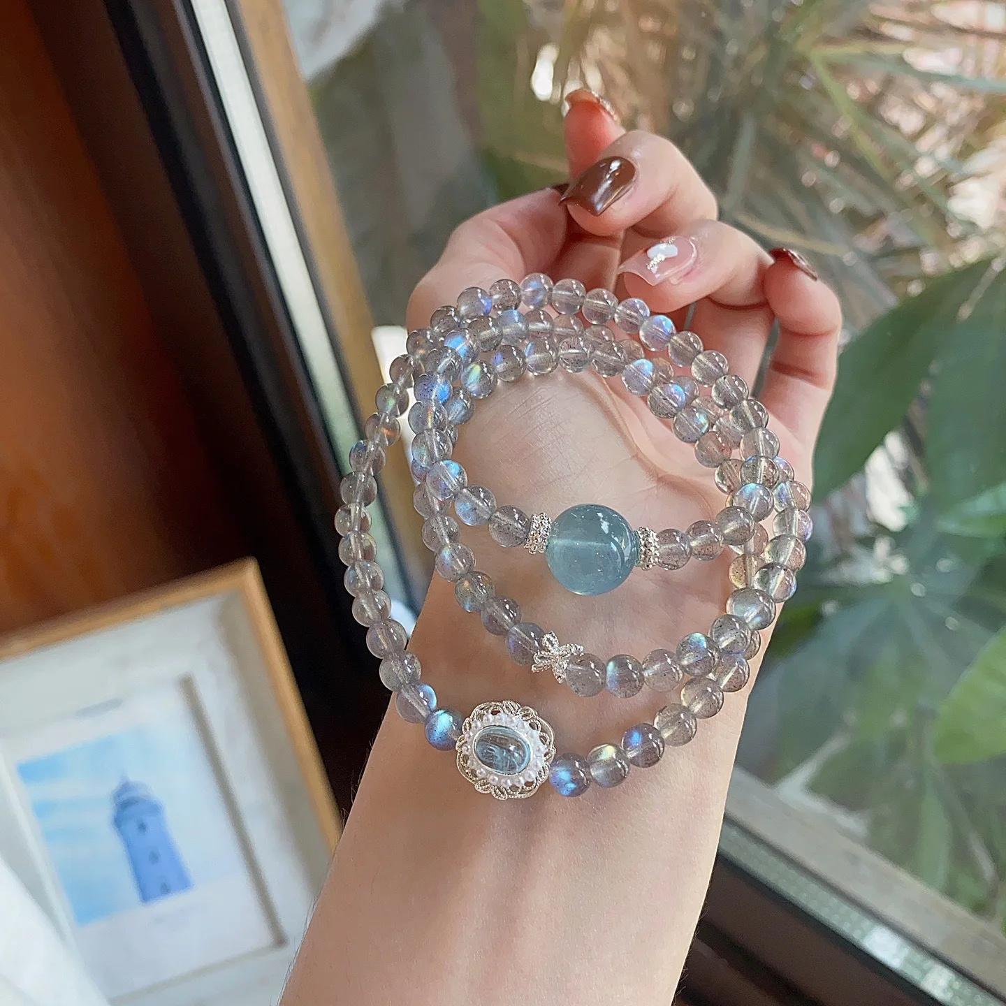 

Natural Crystal Gray Moonstone, Aquamarine Bracelet Women's Fashion Light Luxury Lucky Three-circle Bracelet