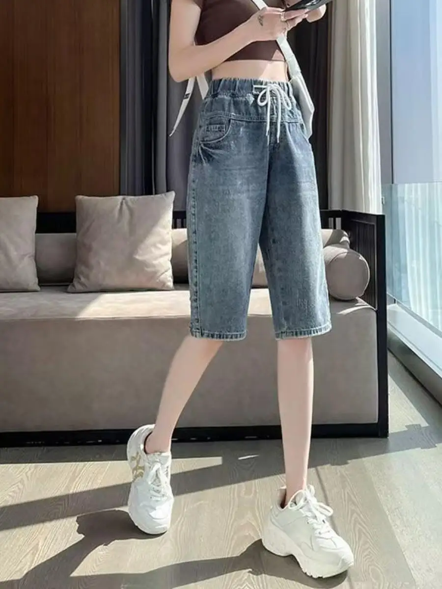 calcas-jeans-femininas-de-cintura-alta-modelo-capri-finas-soltas-e-retas-com-bolso-de-alta-visibilidade-e-lenco