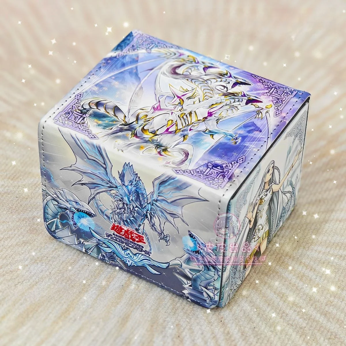 

Diy Yu-Gi-Oh! Majesty of The White Dragons Magnetic Leather Card Box Large Capacity Maiden of White Collection Card Storage Box