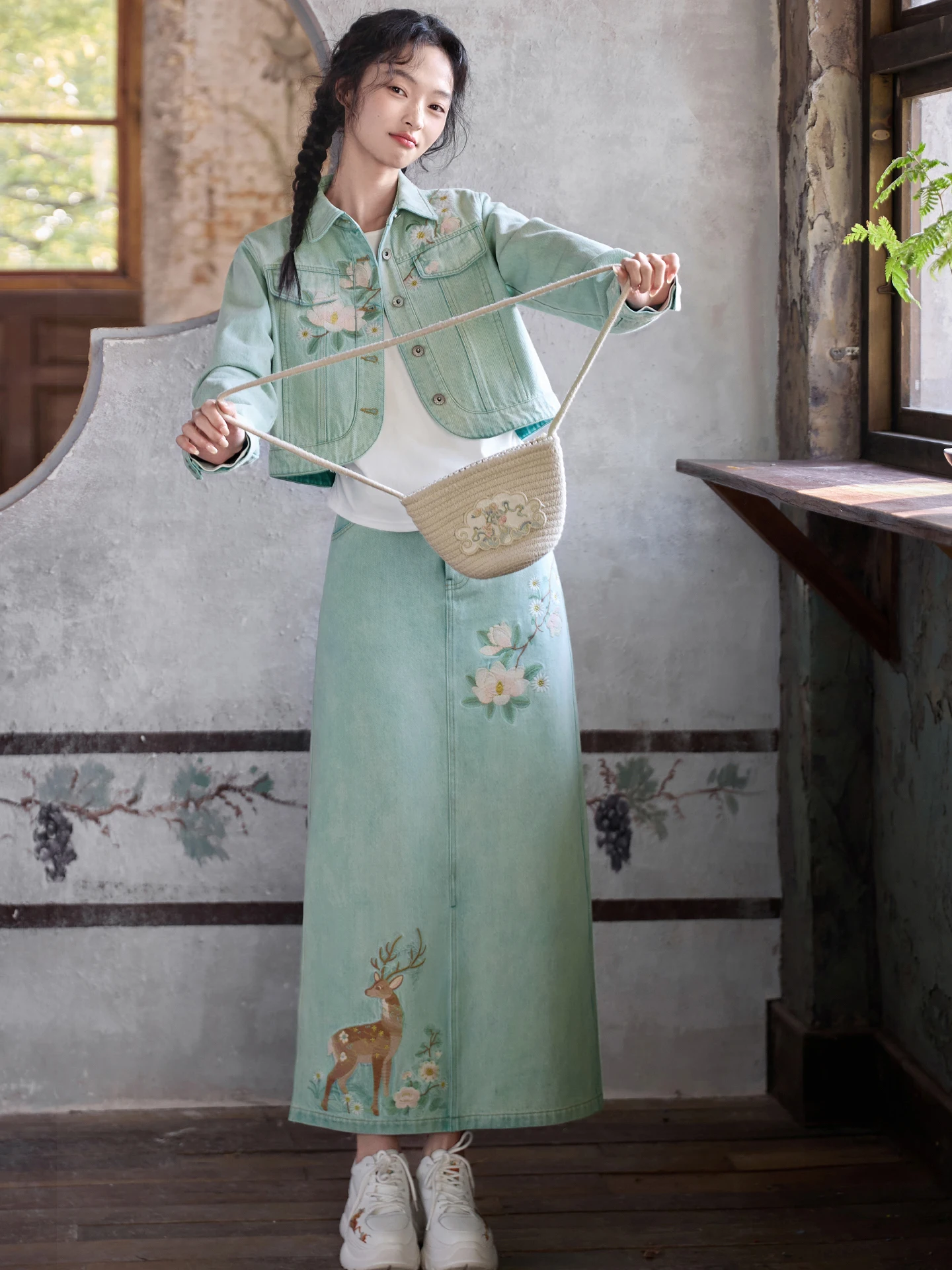 

Женская джинсовая юбка с цветочной вышивкой и ароматизированным дизайном, средняя посадка, хлопок/полиэстер, прямой крой, свободный силуэт, весна...