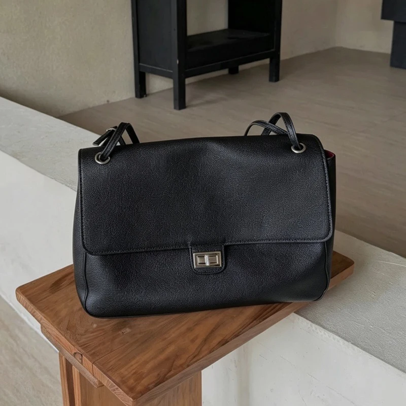 Designer-Umhängetaschen mit Klappe und Verschluss für Damen, luxuriöse, weiche PU-Leder-Crossbody-Tasche, klassische Vintage-Damen-Messenger-Tasche 2026 – Detail 8