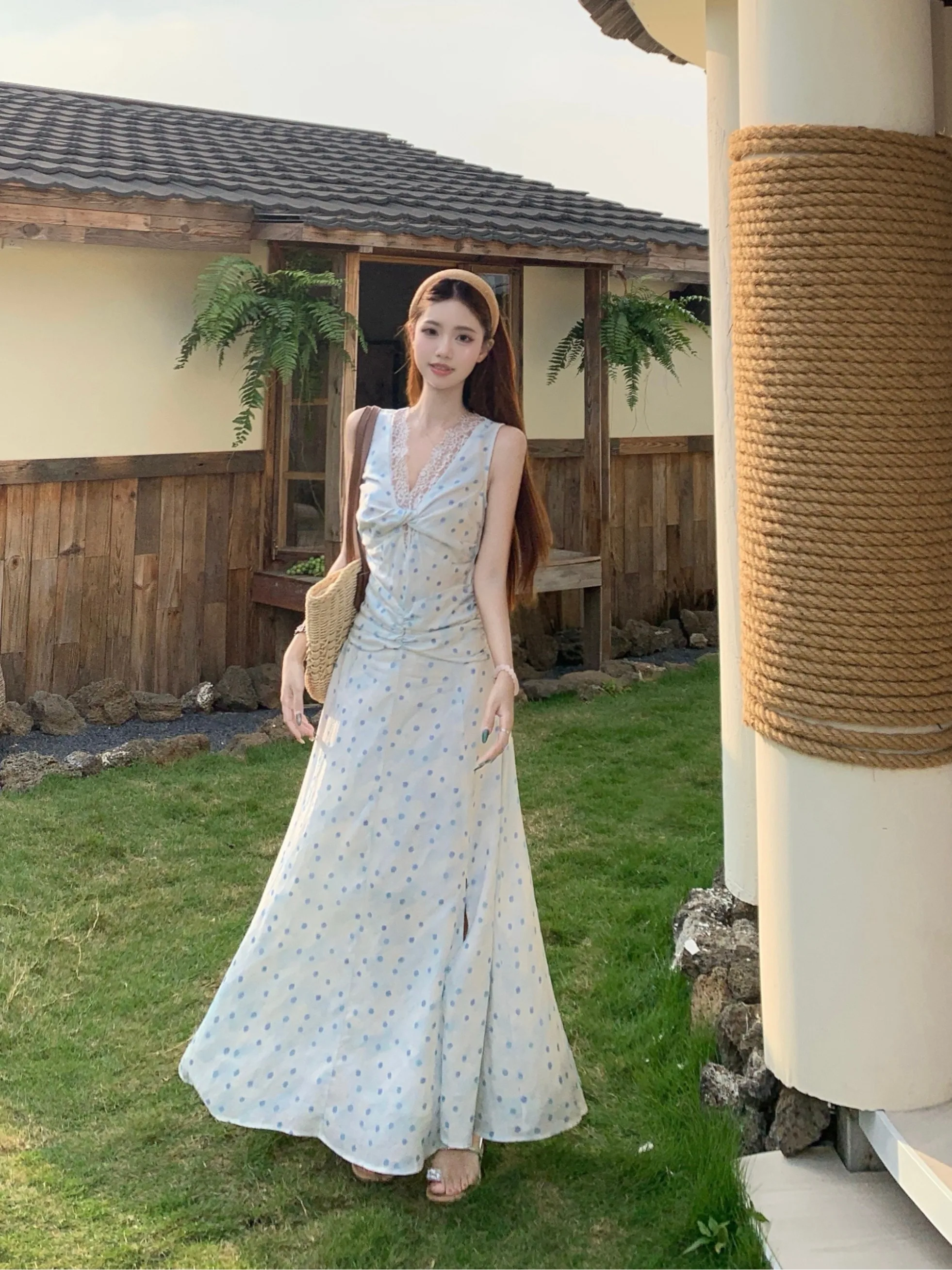 

plus Size Lace V-Neck Dress Gentle Style A-Line Long Gown Summer New Waist-Cinching Slimming Design Korean Version Slim Fit