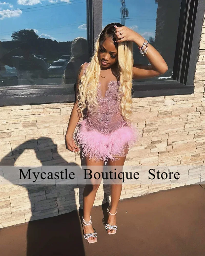 

Pink Beaded Feathers Short Prom Dress For Black Girls 2025 Crystals Rhinestone Mini Cocktail Dresses Homecoming Dress Customized