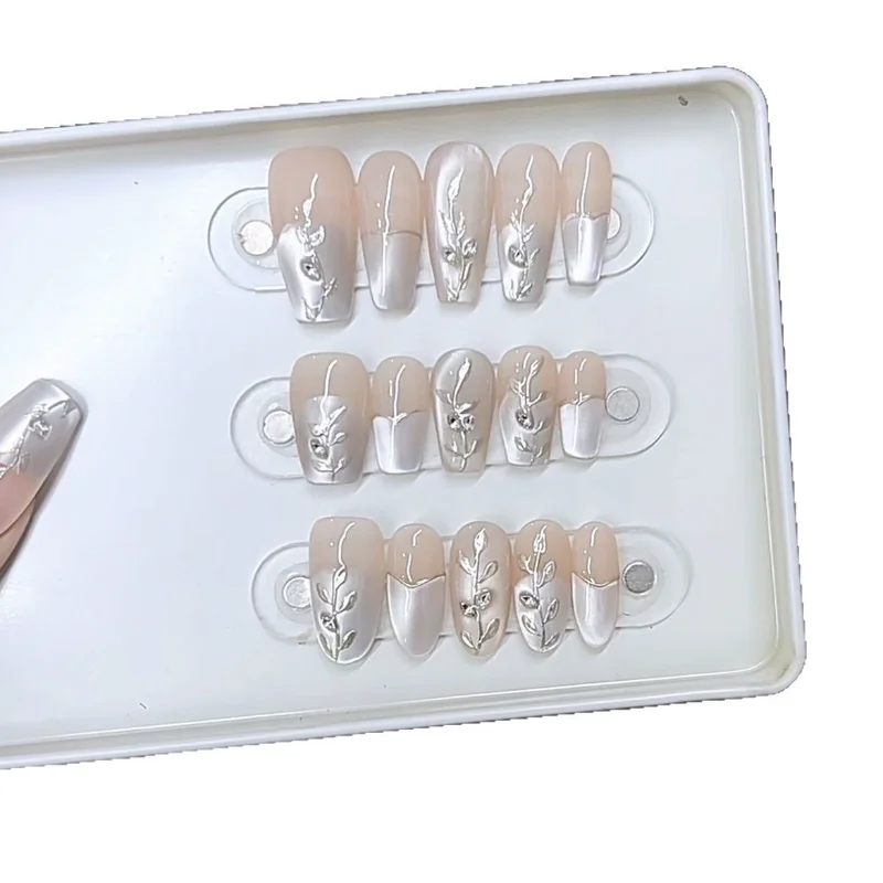 

Handmade armor swaying in the wind three-dimensional magic mirror pink zircon horse eye cat eye pure desire temperament manicure