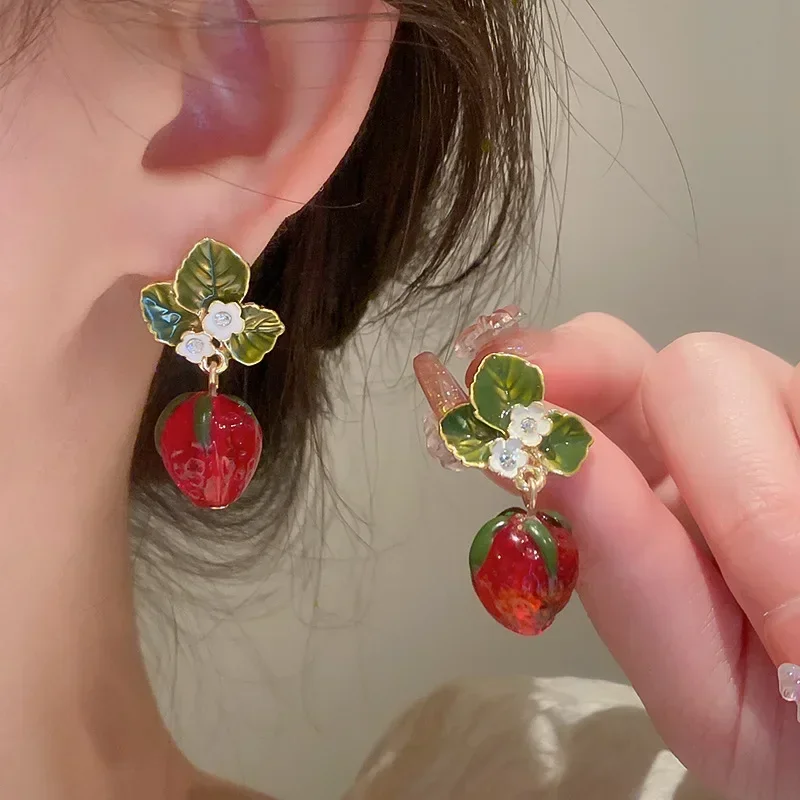 Minar Sweet Red Resin Strawberry Long Dangle Earrings Enamel Leaves Flower Fruit Pendant Earring for Women Statement Jewelry