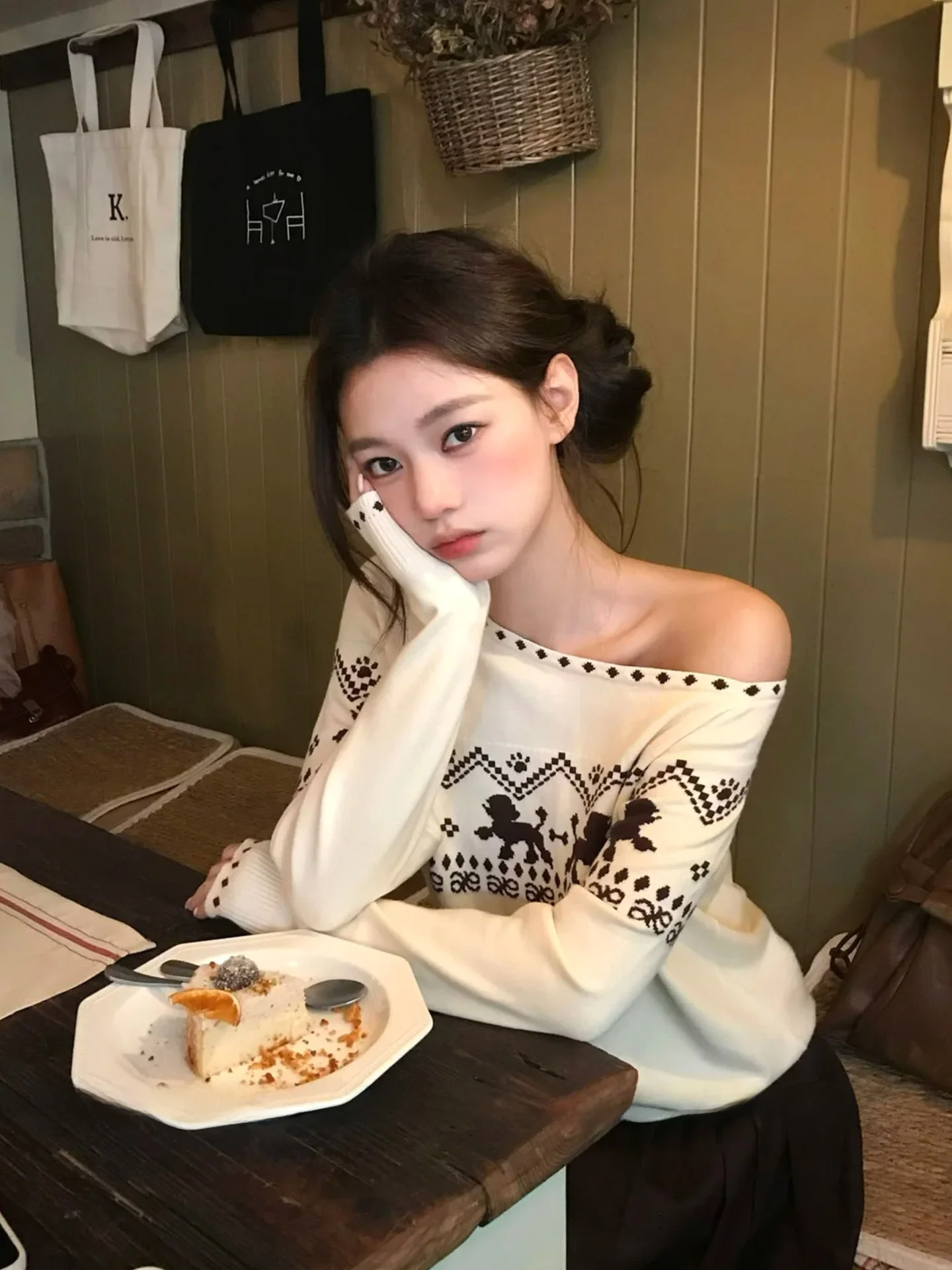 

Korean Sle Loose Long Sve One oulder Sweater Women's Autumn High-End Feeling Lazy Sle Slimming Knitted irt