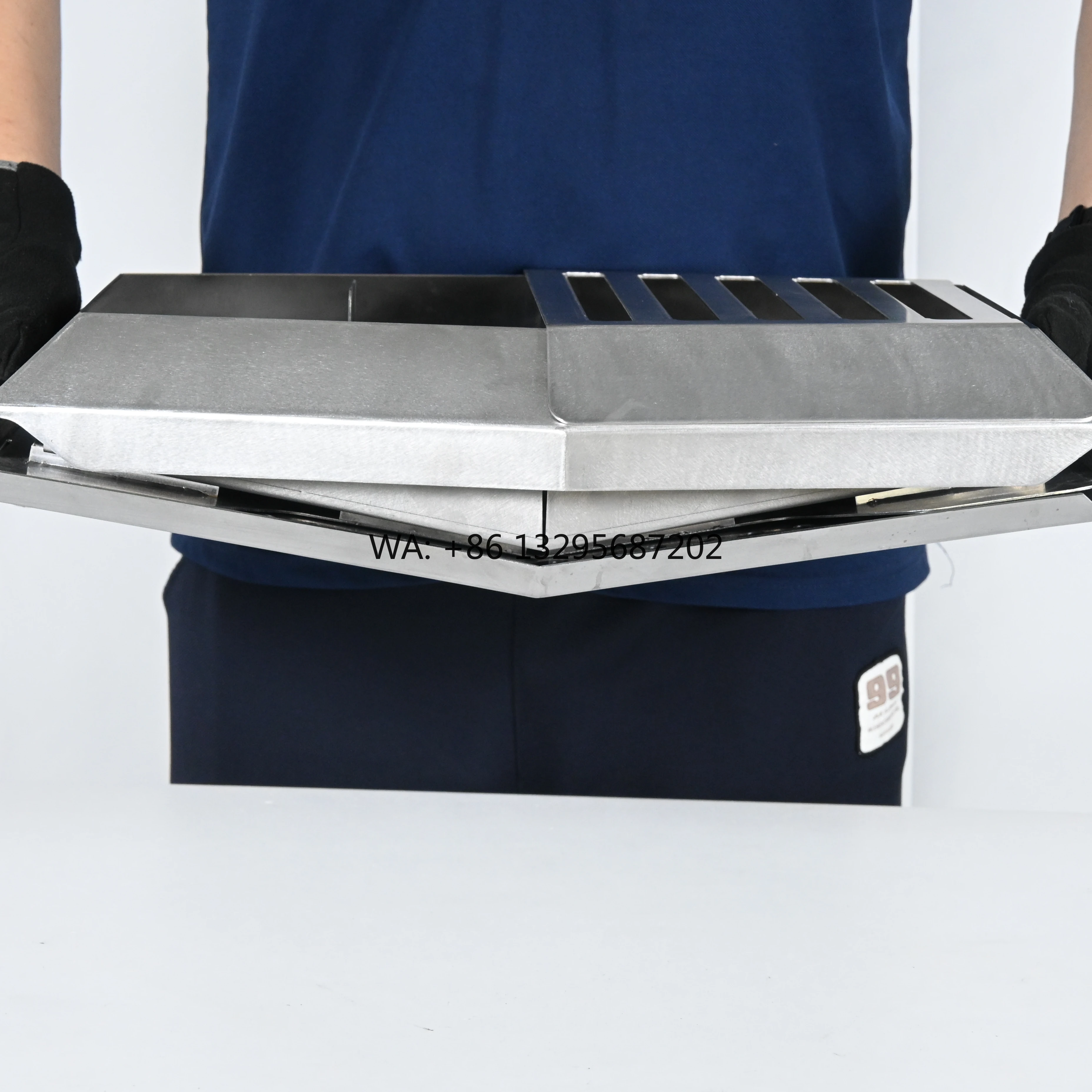 

Многофункциональная уличная костра с модульной конструкцией для хранения дров