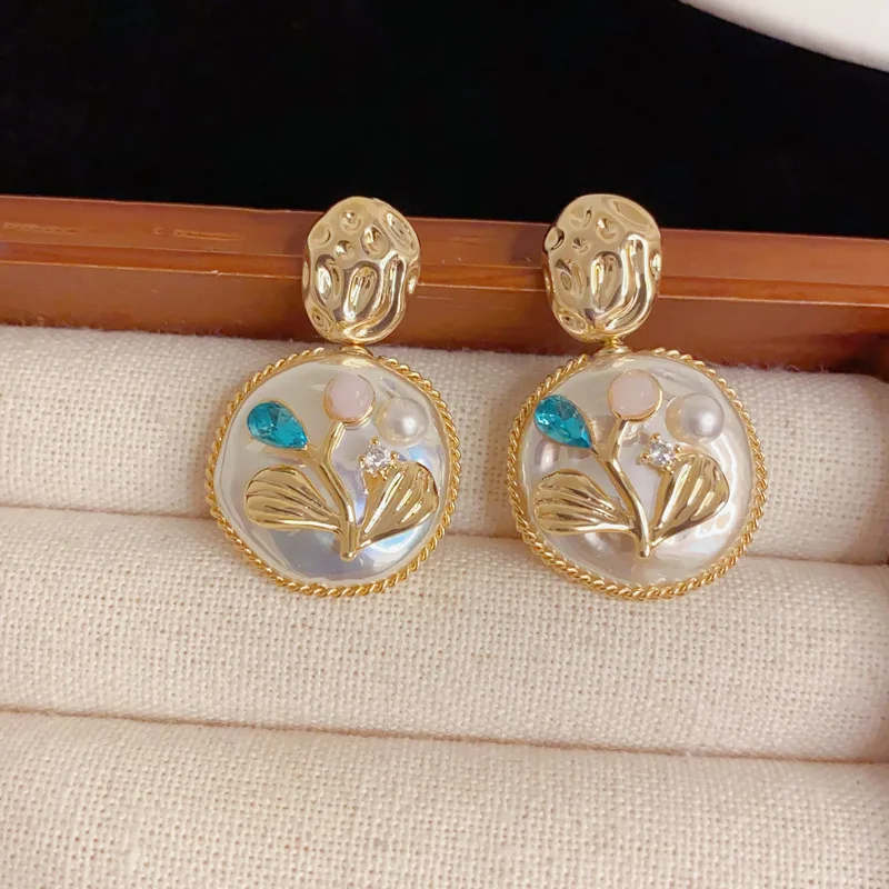 

Винтажные серьги-гвоздики из серебра 925 пробы с позолотой 14 карат, с жемчугом и цветочным узором, для женщин, на годовщину, легкие роскошные ювелирные изделия, подарок