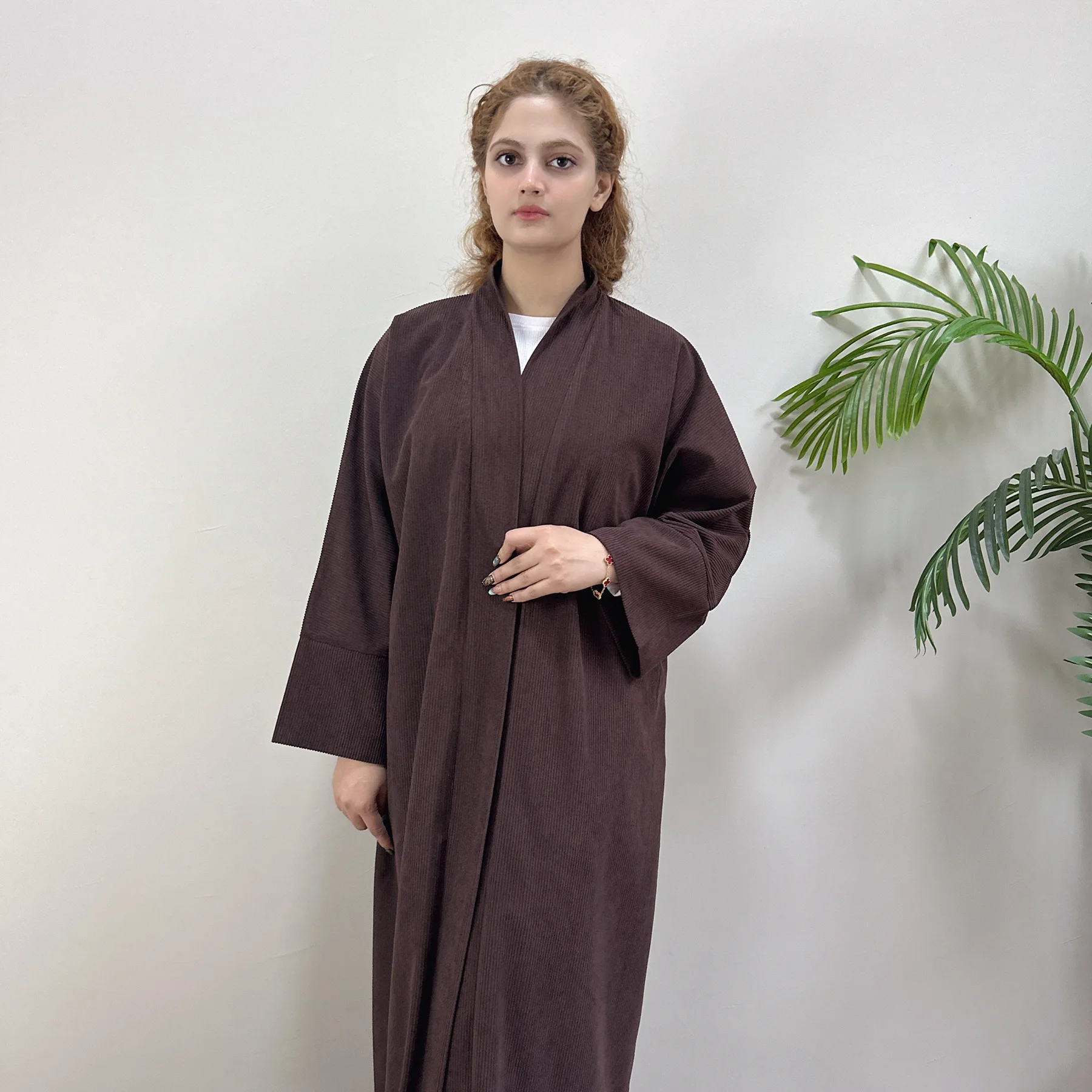 

Winter Corduroy Abaya Kimono Dubai Luxury Open Abayas for Muslim Women Turkish Islamic Clothing Kaftan Hijab Full Dress Ramadan