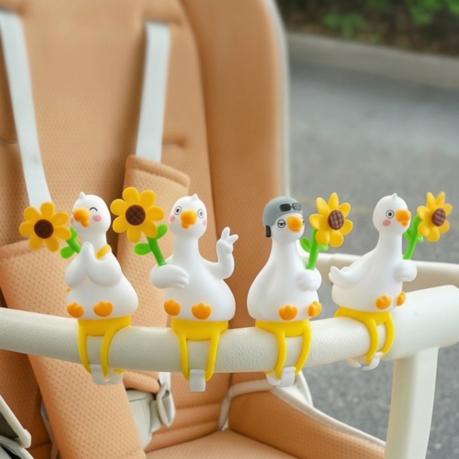 4 Pieces Bike Handlebar Duck Yellow Handlebar Duck White Easy Installation for Children, Push-Along Toys