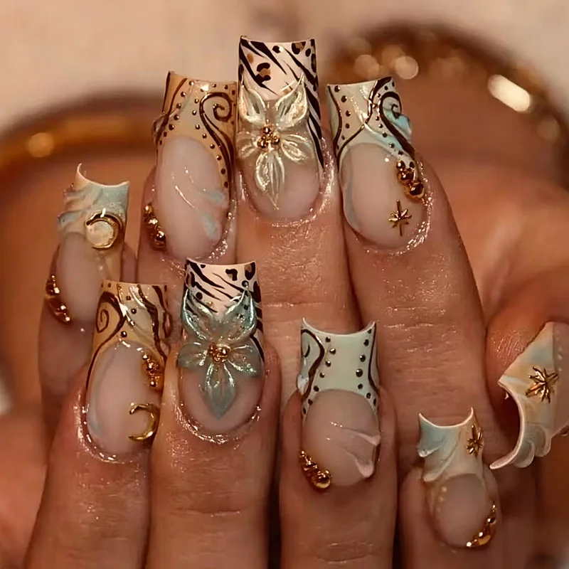 

24PCS Luxury 3D Flower Press on Nails Leopard Print Gold Moon Star Charm Square Shape False Nails for Sweet Cool Style Manicure