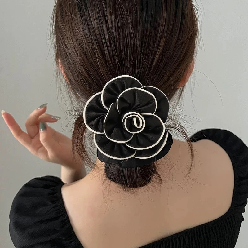 1 Stück elegantes Haarband im koreanischen Stil mit Kamelienmuster, hochwertig, modisch und stilvoll, hochelastisches Band, geeignet für Duttfrisuren und Pferdeschwänze. – Detail 4