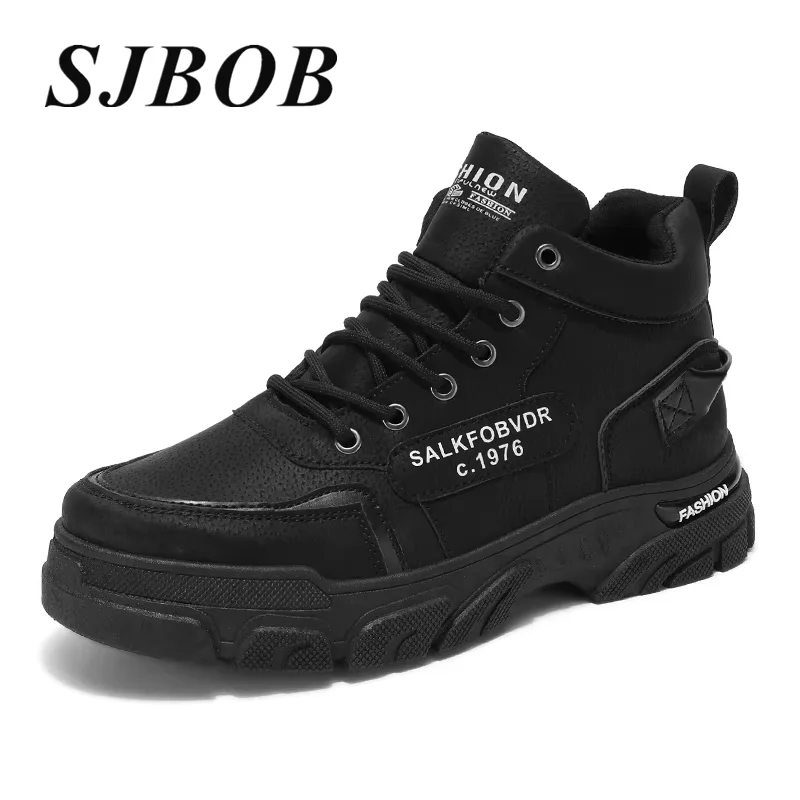 

Classic Black Men Boots Street Style Men's Motorcycle Boots Anti-Slip Platform Outdoor Boots For Men Work Boots botas masculino