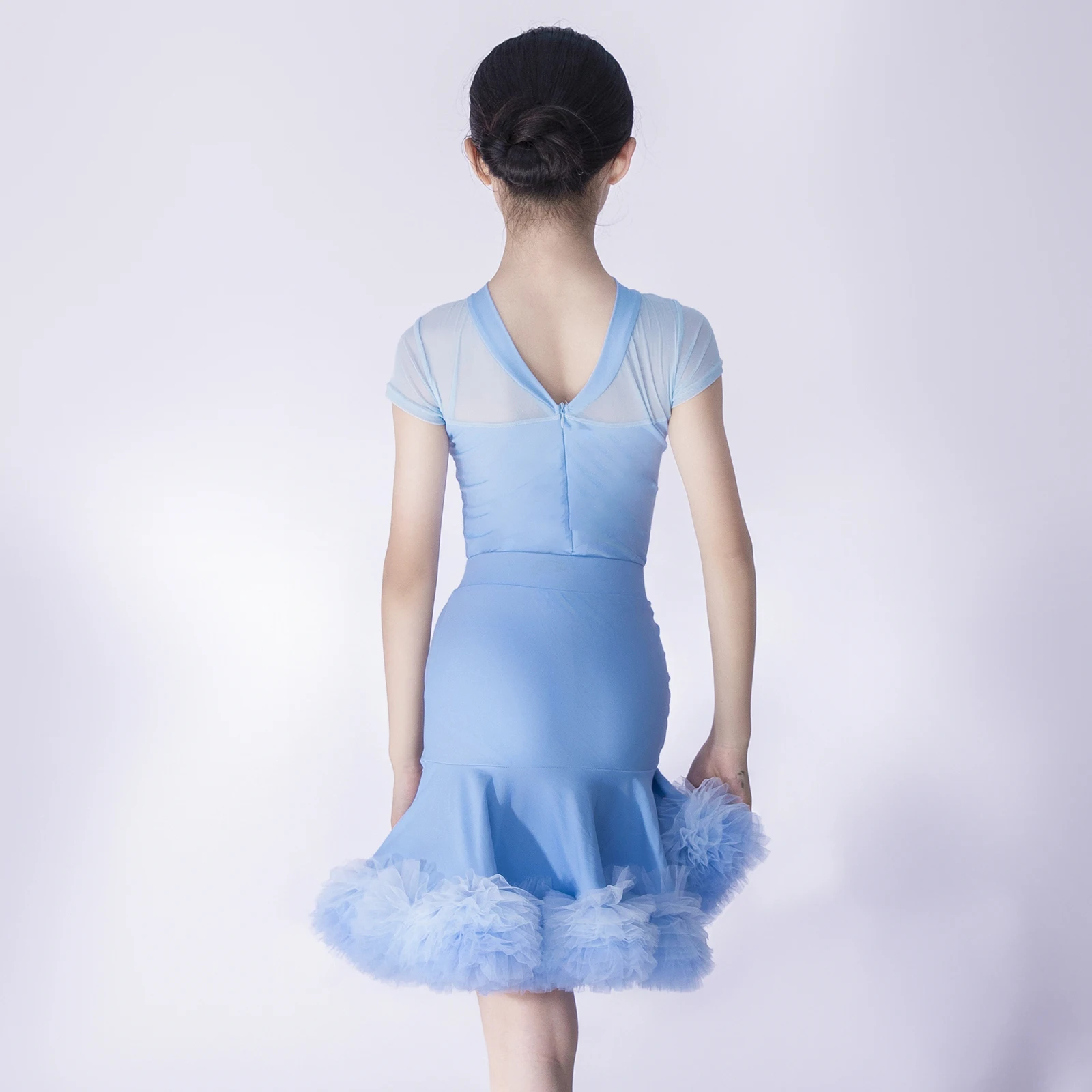 2025 Blu Vestito da ballo latino Ragazze Concorso Abbigliamento Maniche corte Gonna tutu Rumba Cha Cha Vestito da spettacolo di danza DNV23734