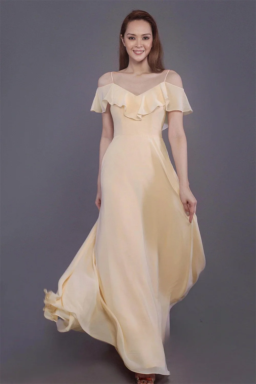 Sukienki wieczorowe damskie eleganckie sukienki na studniówkę ramiączka spaghetti krótki rękaw falbany linia A plisowana formalna sukienka celebrytki dla kobiet