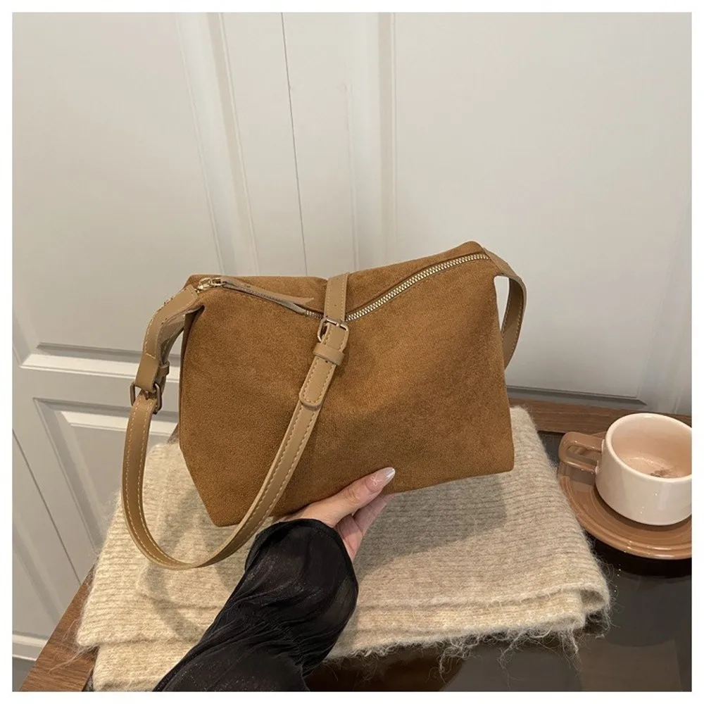 Boston-Stil Schultertasche mit Großer Kapazität, Wildleder, Verstellbarer Riemen, Umhängetasche mit Reißverschluss, Damenhandtasche für Pendler – Detail 5
