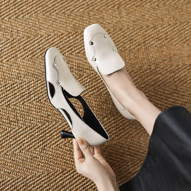 ORCHA LISA 2026 صنادل نسائية بتصميم جديد بمقدمة مربعة وكعب غريب سهل الارتداء مقاس كبير 41 43 موضة ناعمة للمكتب للسيدات على الطراز اليومي #1