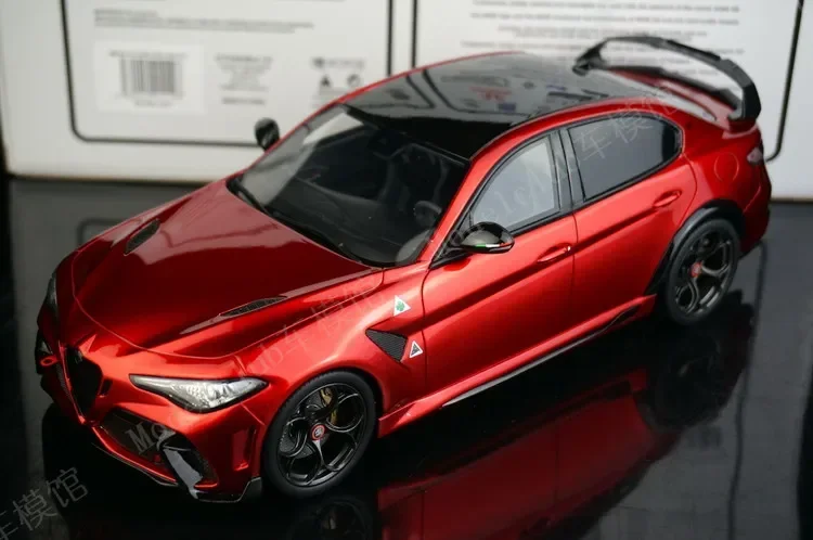 

OTTO 1:18 Giulia GTAm Red Simulation Limited Edition Resin Metal Static Car Model Gift
