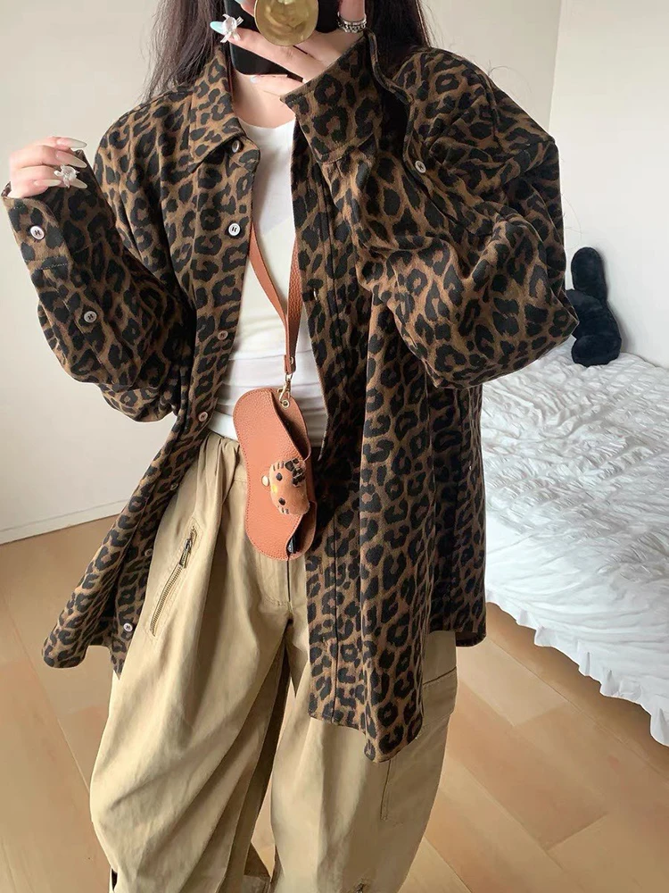 

Женская джинсовая куртка свободного кроя с леопардовым принтом Lazin, весенне-осенняя, в американском ретро-стиле, удлиненная, повседневная верхняя одежда