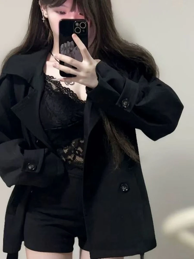 เสื้อโค้ทสีดำสไตล์ Y2K สำหรับผู้หญิง เสื้อคลุมทรงหลวมสไตล์เกาหลี ดีไซน์หรูหรา ติดกระดุมสองแถว แต่งเชือกร้อย แจ็คเก็ตเทรนช์โค้ท  เสื้อผ้าสตรีทแวร์ ปกเสื้อแบบปกเชิ้ต ผ้าผสม