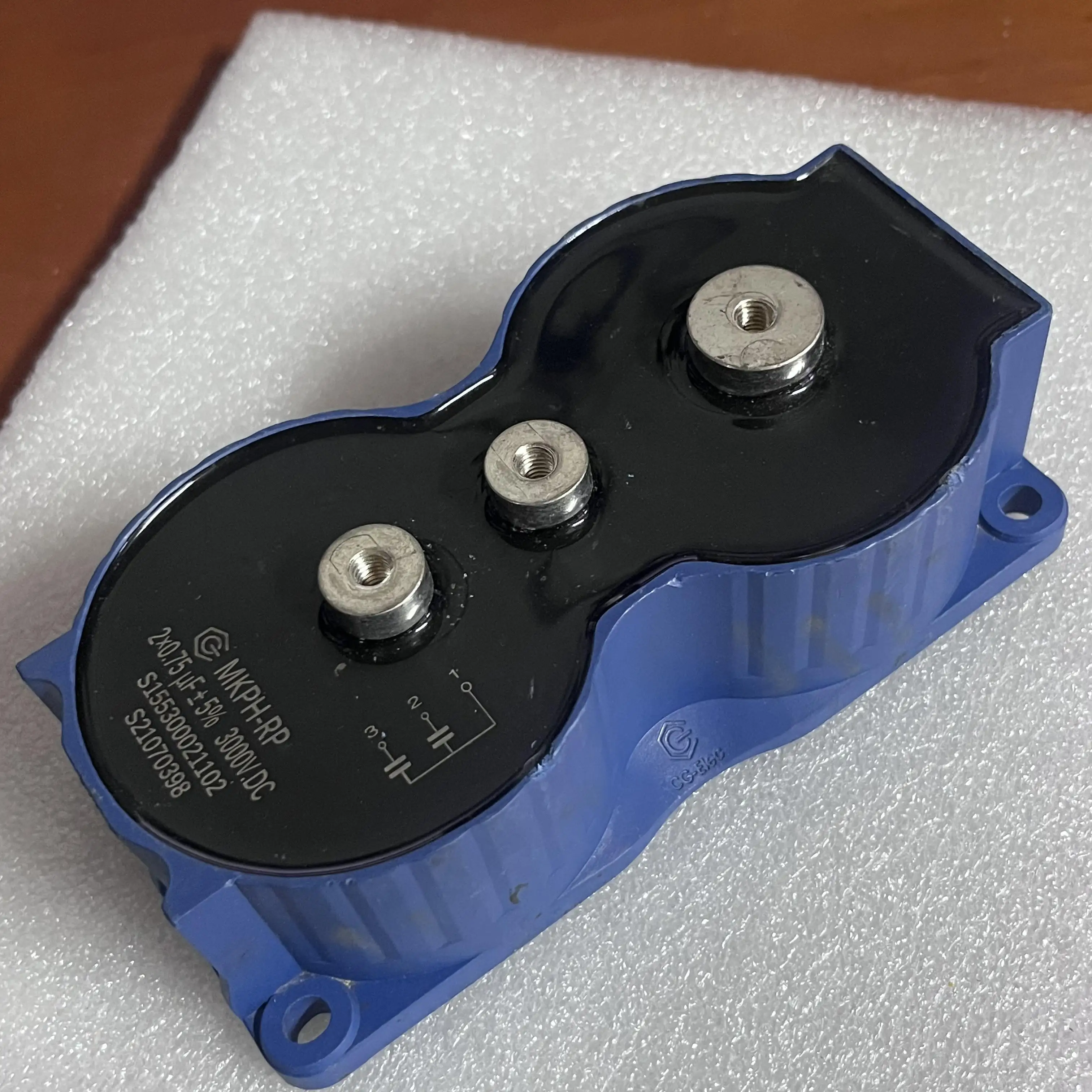 

MKPH-RP тип 2×0,75 мкФ 3000 В постоянного тока модульный резонансный конденсатор